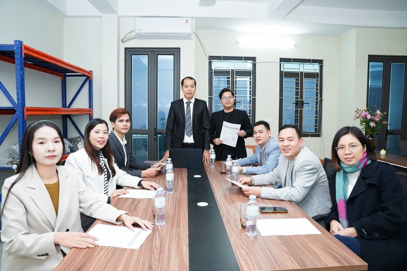 Đội ngũ Trung Kiên Service họp chuyên môn